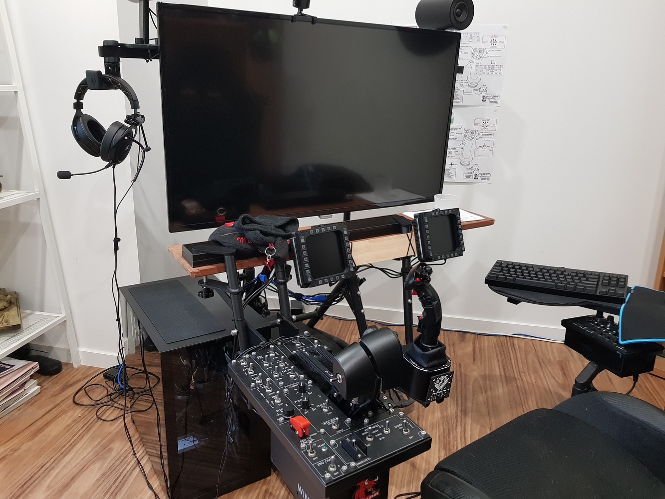 Flight control surfaces way too sensitive Hardware & Peripherals