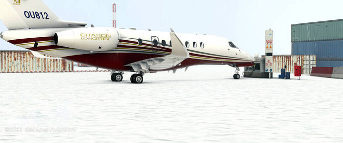 longitude-in-antarctica-refueling-in-snow