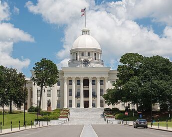 Alabama_State_Capitol,_Montgomery,_West_view_20160713_1