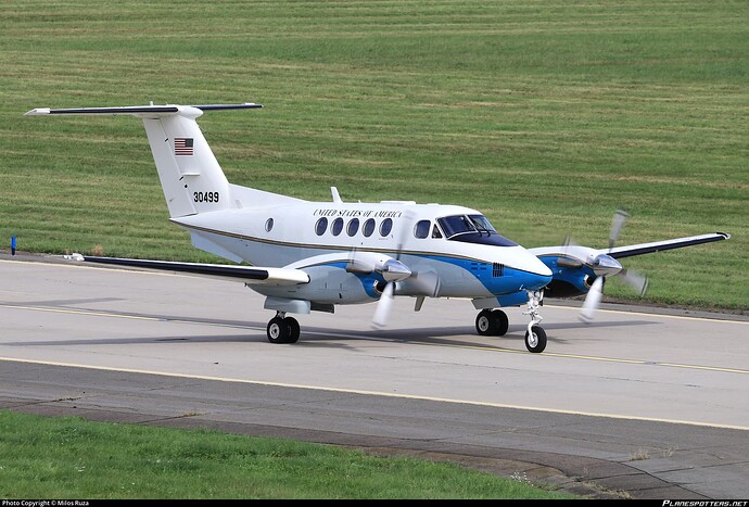 83-0499-united-states-air-force-beechcraft-c-12c-b200-super-king-air_PlanespottersNet_1368898_93026e9cf3_o