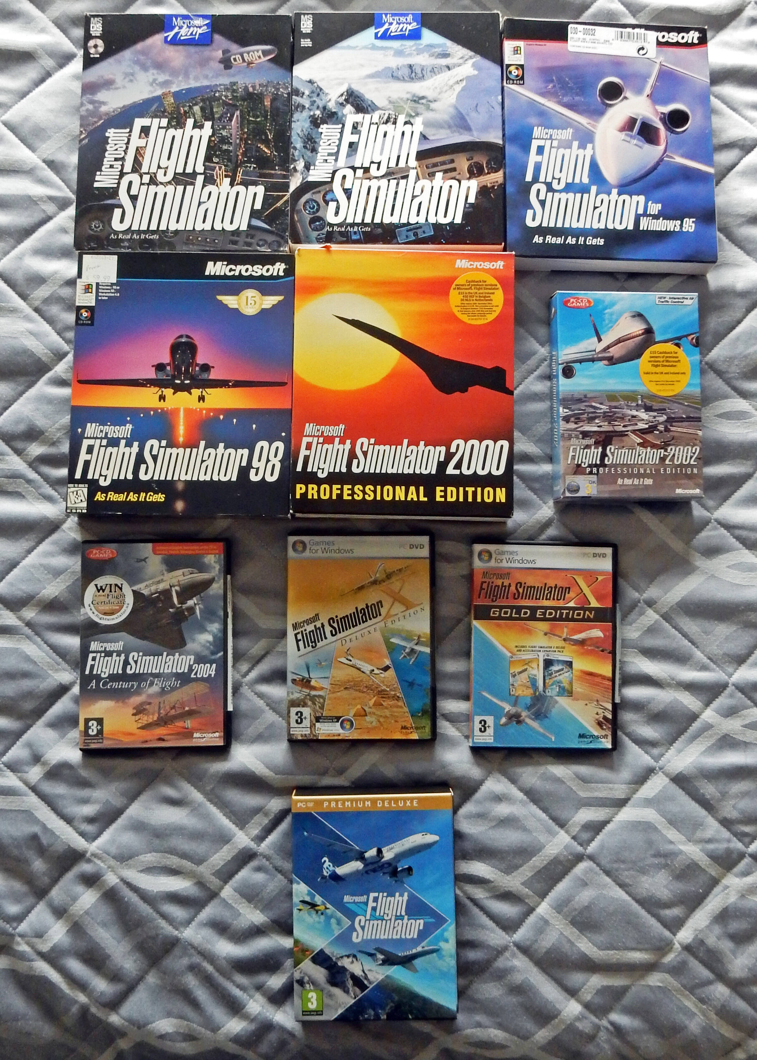 Microsoft Flight Simulator: Boxed Deluxe Edition