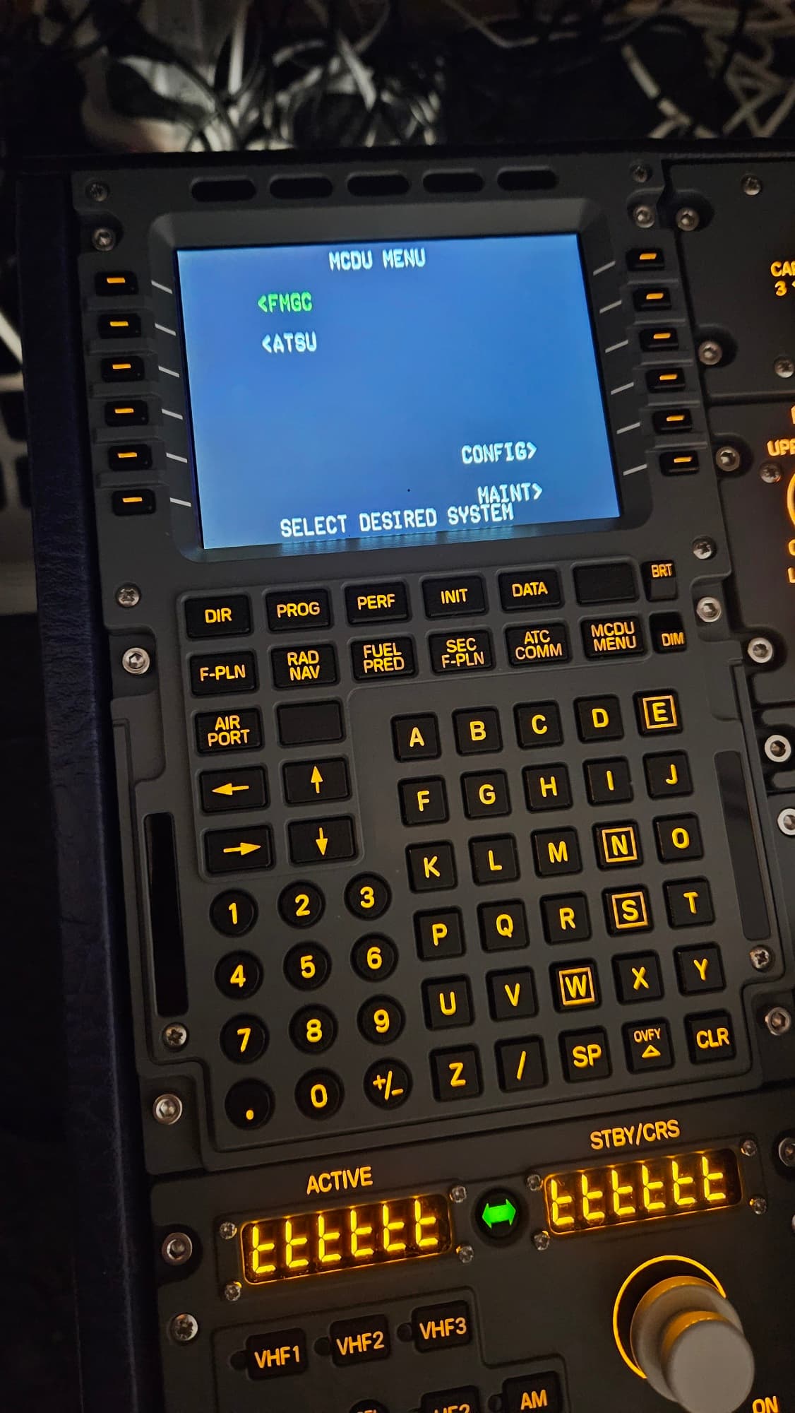 fenix-a320-cdu-popout-window-does-not-match-hardware-mcdu-hardware