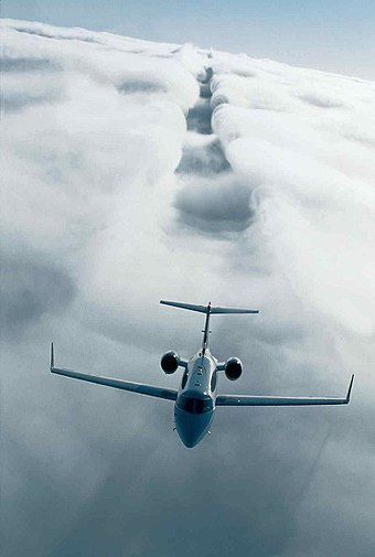 340px-Learjet_45_of_the_Irish_Air_Corps_in_flight