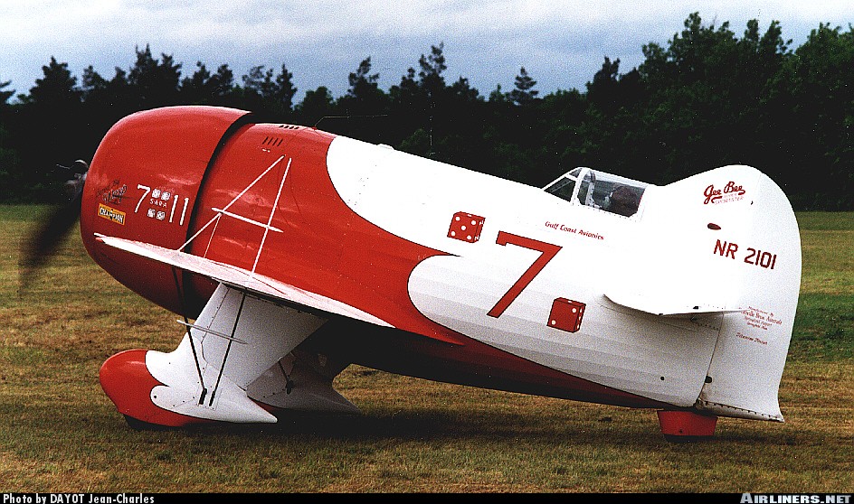 Би джи. Gee Bee r2 Racer. Gee Bee самолет. 800hp Gee Bee r-1. Gee Bee 1930.