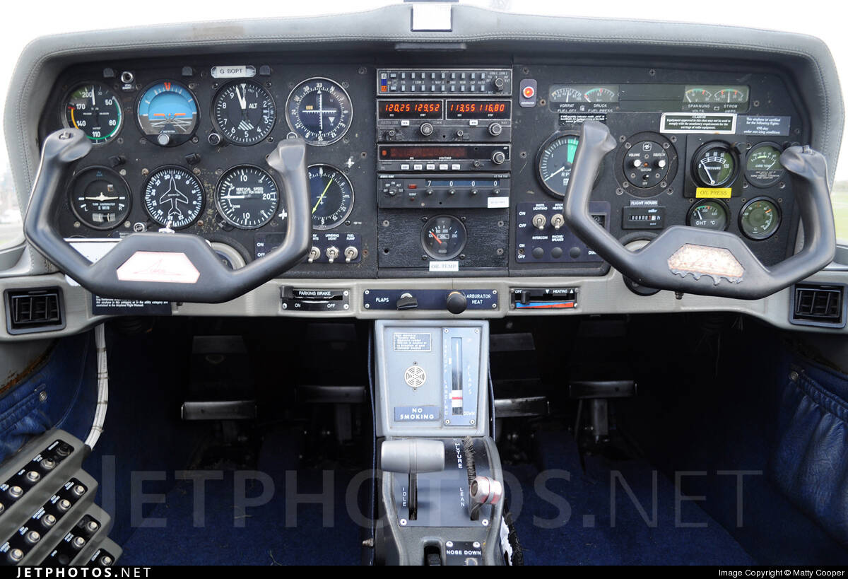 Just Flight - IRIS - Pro Training Series – Grob G115E / Tutor T.1