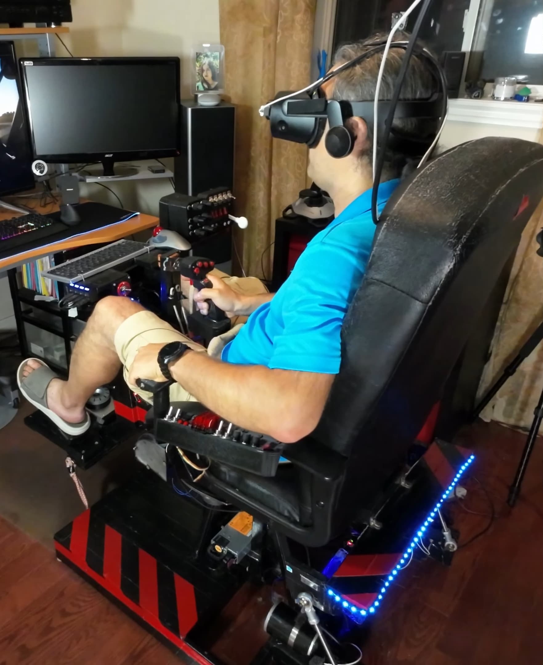 DIY Motion Simulator VR Cockpit project universal modular